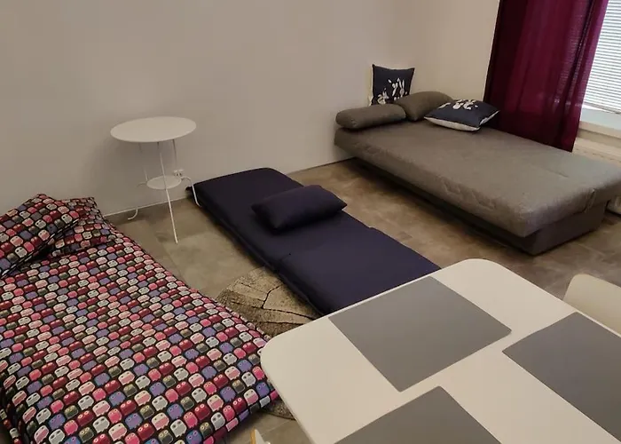 Spacious Ground-Floor Apartment In Etu-Toeoeloe