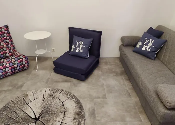 Spacious Ground-Floor Apartment In Etu-Toeoeloe