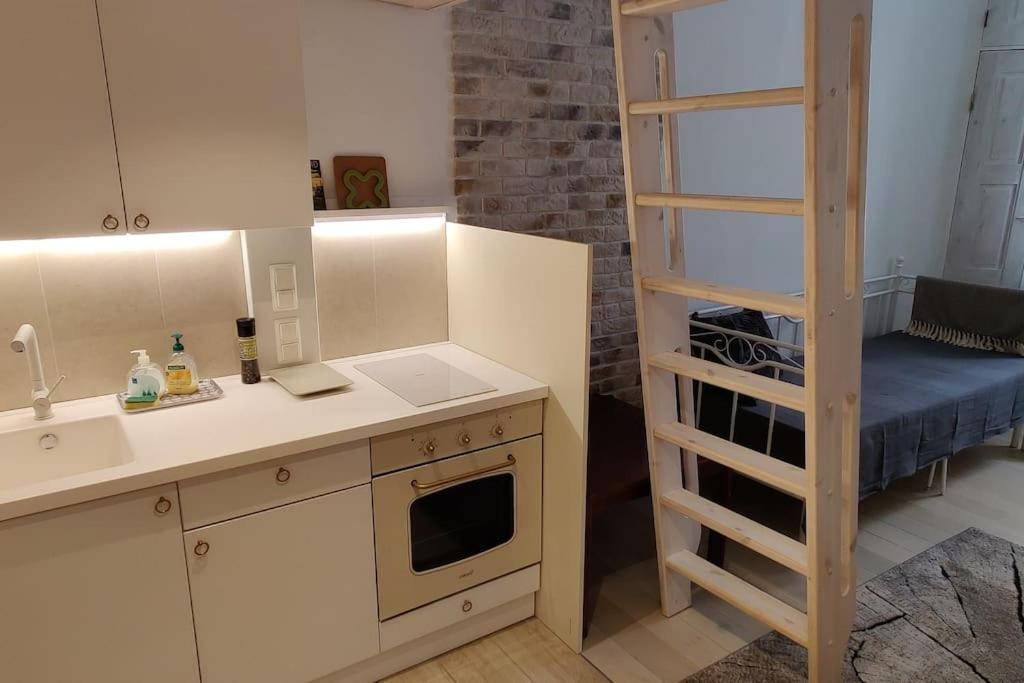 Spacious Ground-floor In Etu-toeoeloe